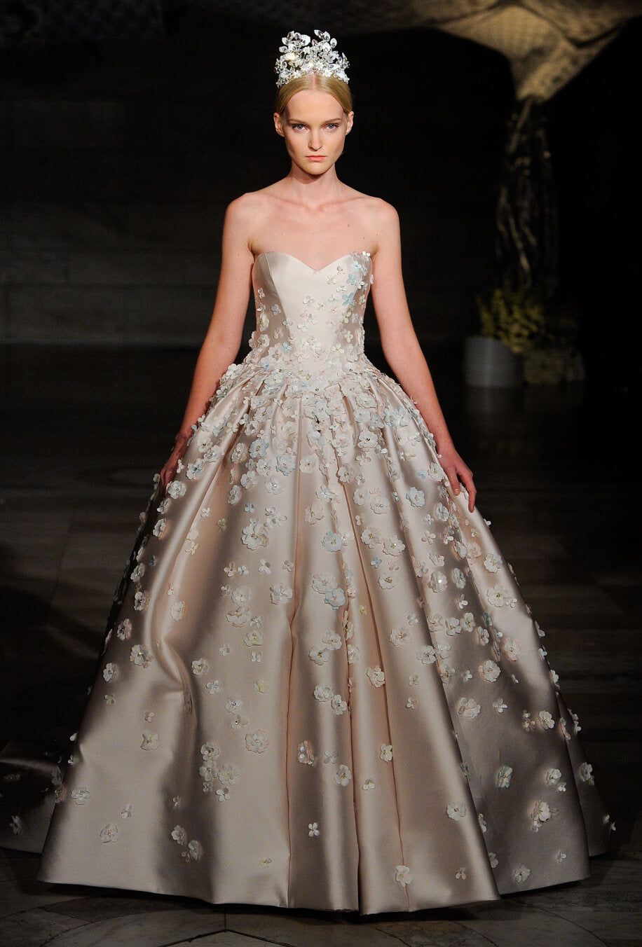 Reem Acra: The Epitome of Bridal Elegance and Modern Glamour - Strawberry  Wedding Photography
